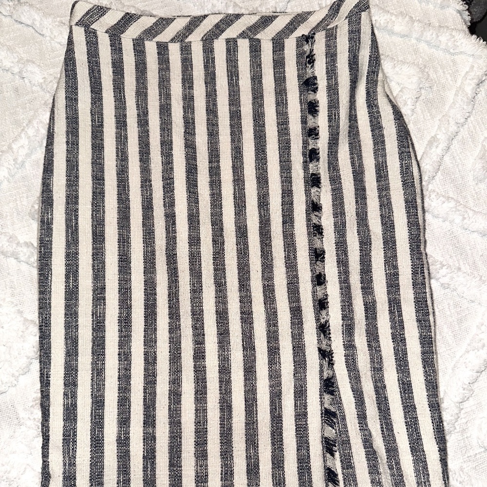 Banana Republic Pencil Skirt, Size -4